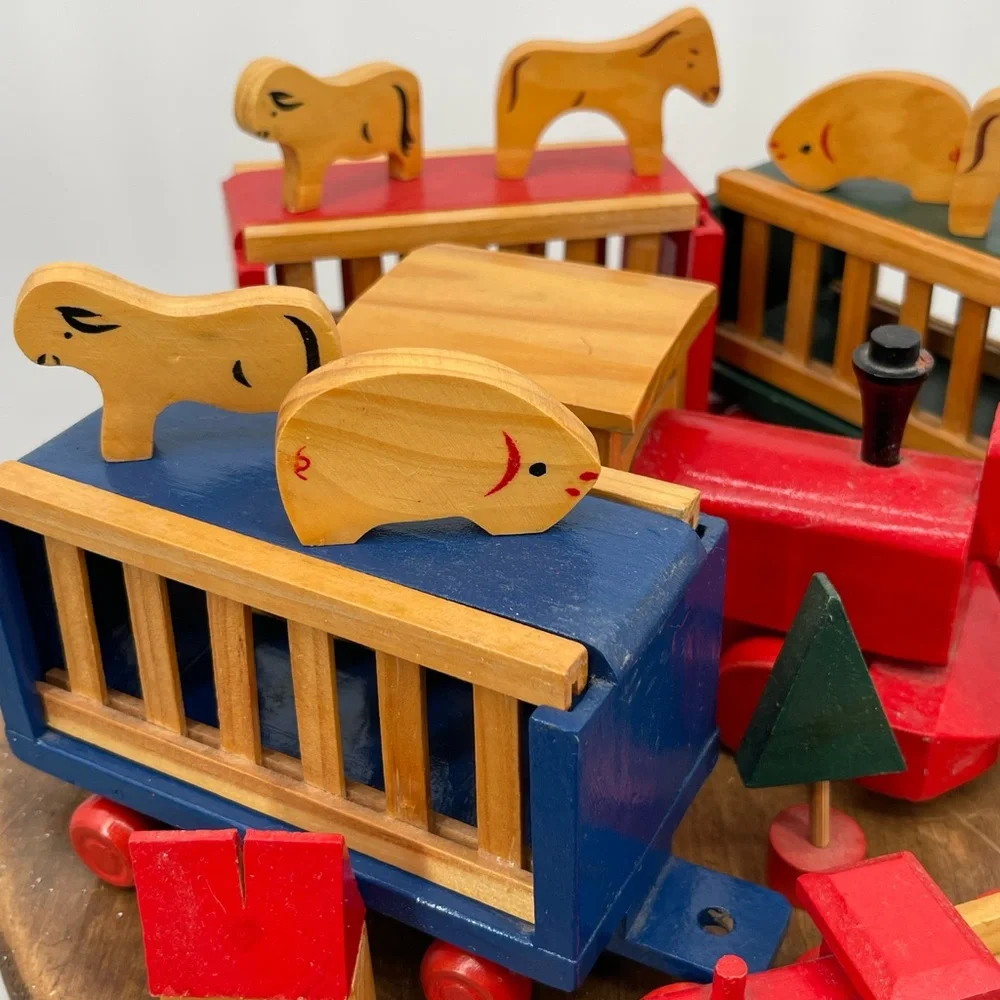 ⭐️International Silver 1994 Colorful Wooden Animal Train Set